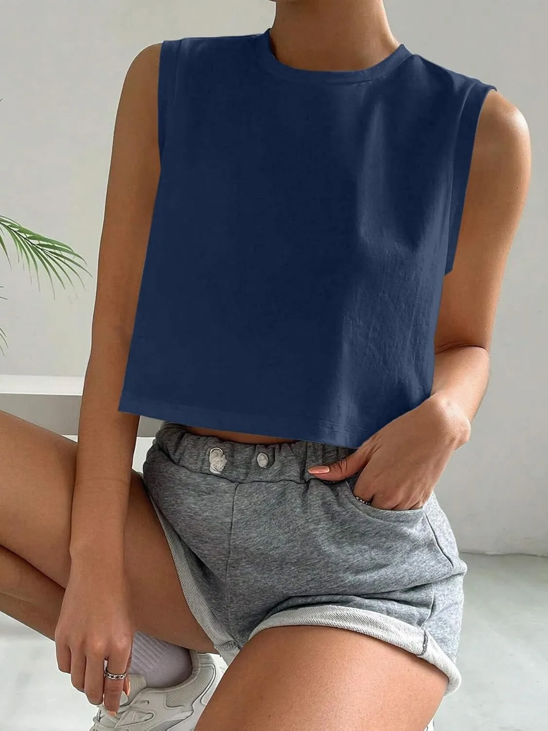 Hilinker Womens Crew Neck Loose Crop Tank Tops Workout Casual Sleeveless T-Shirt